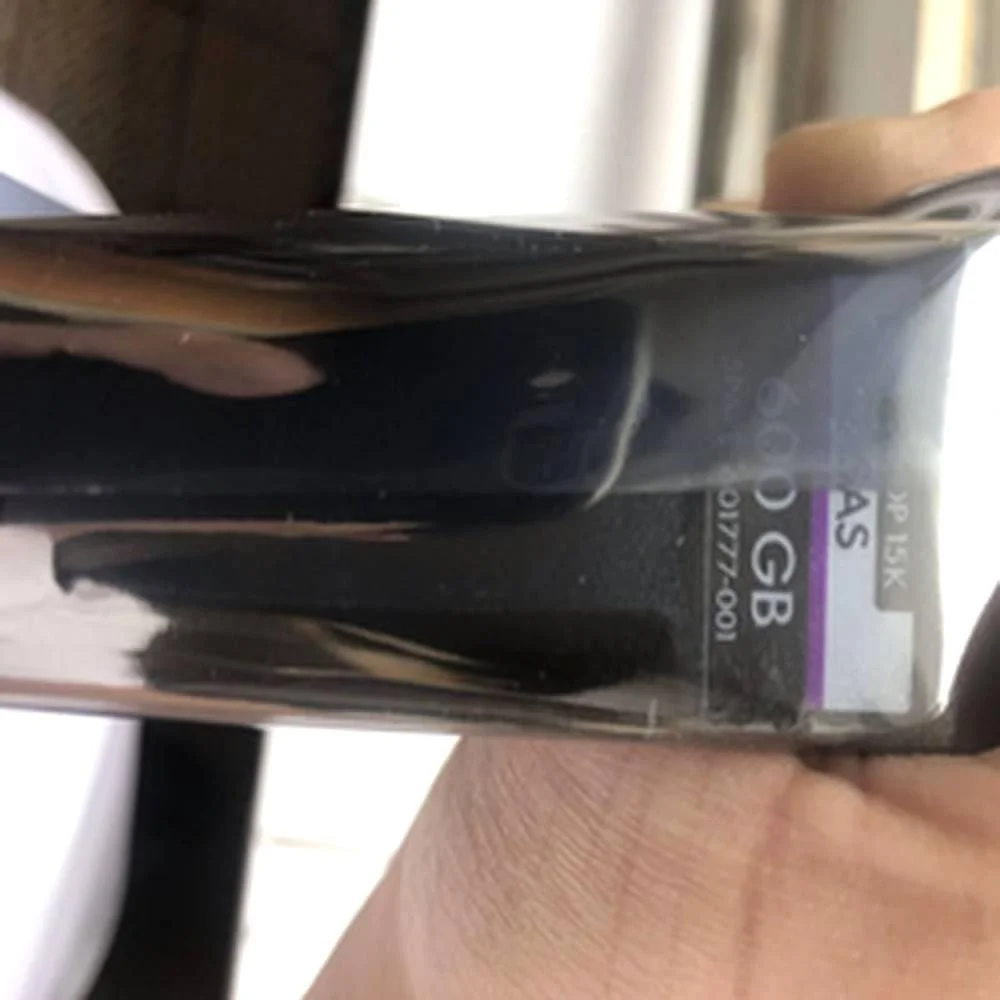 هارد دیسک 600 گیگابایتی 3.5 اینچی SAS با سرعت 6 گیگابیت بر ثانیه، 64 مگابایت حافظه کش و سرعت 15000 دور در دقیقه، مناسب برای هارد دیسک داخلی سرور، مدل 601777-001 AP860A هارد دیسک 600 گیگابایتی 3.5 اینچی SAS با سرعت 6 گیگابیت بر ثانیه، 64 مگابایت حافظه کش و سرعت 15000 دور در دقیقه، مناسب برای هارد دیسک داخلی سرور، مدل 601777-001 AP860A