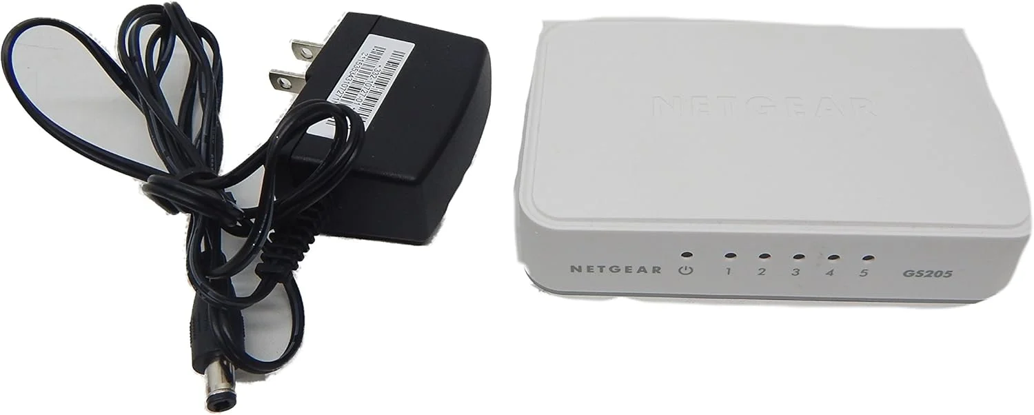 سوئیچ غیر مدیریتی 5 پورت گیگابیتی اترنت NETGEAR، رومیزی، 10/100/1000 مگابیت بر ثانیه (GS205)، سفید، مدل: GS205-100PAS