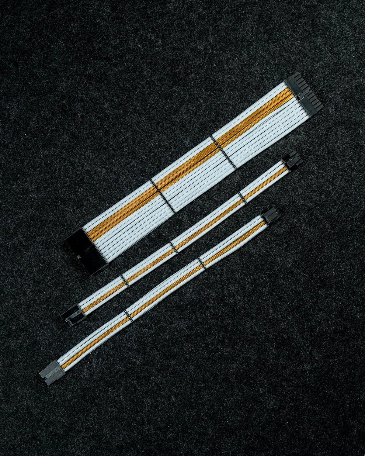 کابل های توسعه دهنده PSU روکش دار - به همراه شانه کابل آلومینیومی - توسعه دهنده منبع تغذیه - 1 عدد 24 پین / 2 عدد 4+4 پین / 3 عدد 6+2 پین - 30 سانتی متر (سفید و طلایی) کابل های توسعه دهنده PSU روکش دار - به همراه شانه کابل آلومینیومی - توسعه دهنده منبع تغذیه - 1 عدد 24 پین / 2 عدد 4+4 پین / 3 عدد 6+2 پین - 30 سانتی متر (سفید و طلایی)