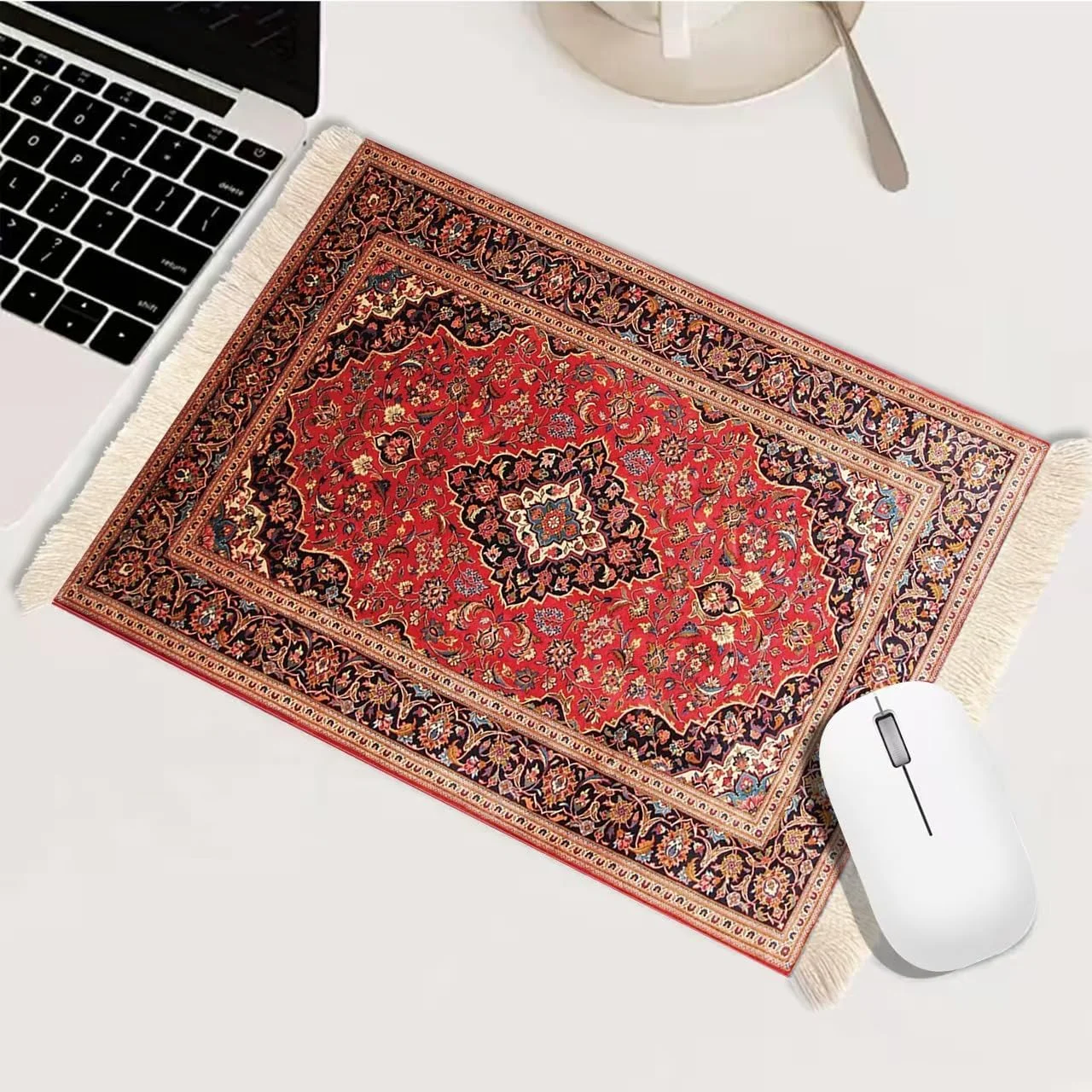 پد ماوس طرح فرش ایرانی، بسته 2 عددی، 27x18 سانتی متر، زیر ماوسی طرح فرش شرقی با ریشه، پایه لاستیکی ضد لغزش برای میز کار و منزل، زیر لیوانی تزئینی فنجان قهوه (ست قرمز و آبی)