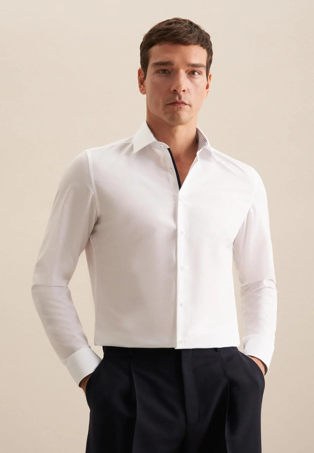پیراهن مردانه تجاری زایدن استیکر - Slim Fit - بدون نیاز به اتو - یقه Kent - آستین بلند - تکه دوزی - 100% پنبه