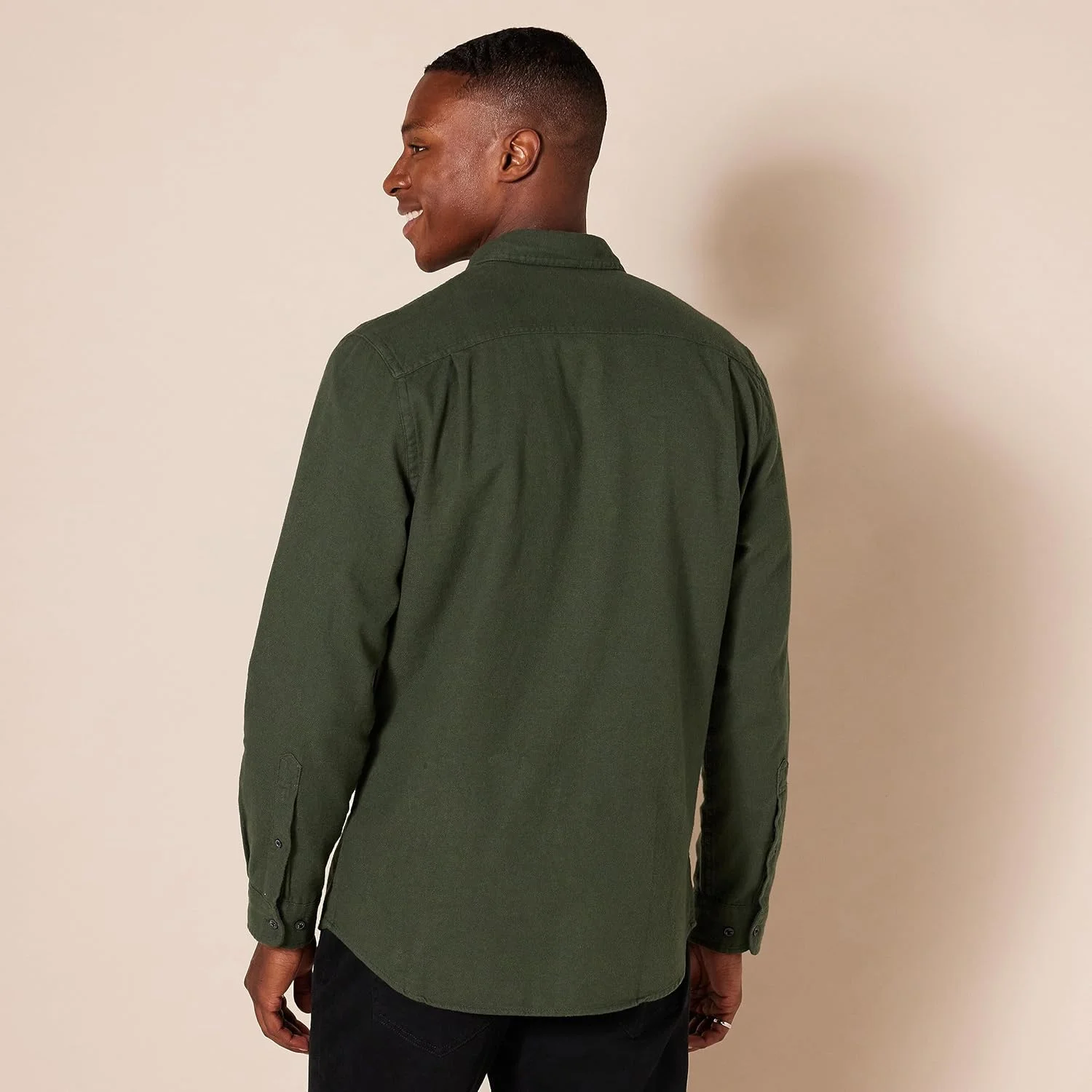 پیراهن فلانل آستین بلند مردانه Amazon Essentials با برش باریک و 2 جیب