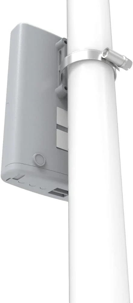 روتر بیرونی 5 پورت میکروتیک Powerbox مدل RB750P-PBr2 با خروجی PoE برای تامین برق 4 دستگاه روتر بیرونی 5 پورت میکروتیک Powerbox مدل RB750P-PBr2 با خروجی PoE برای تامین برق 4 دستگاه