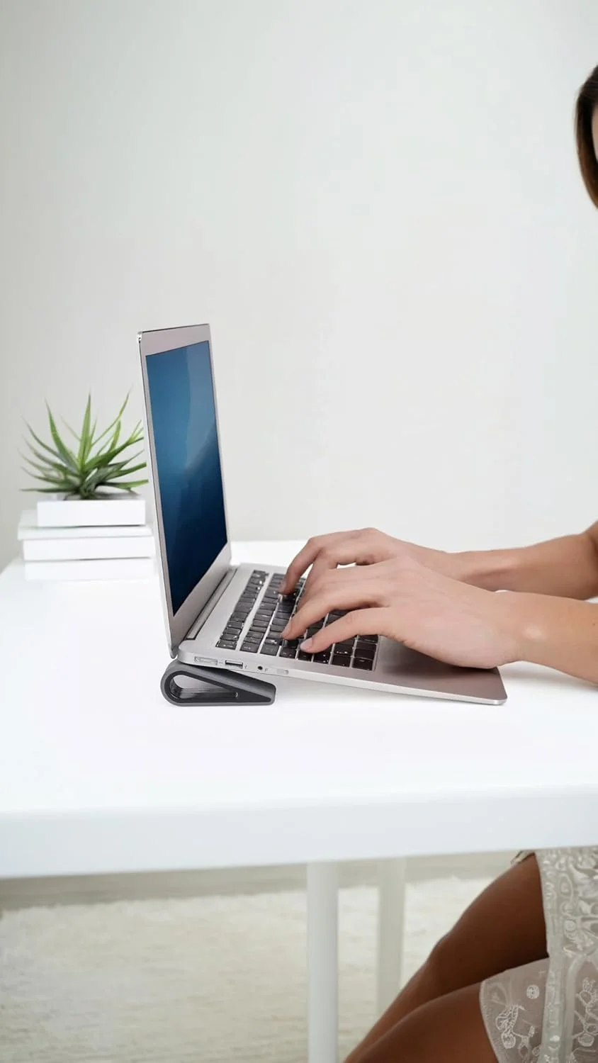 پایه نگهدارنده لپ تاپ سیلیکونی ضد لغزش Sweet seven® - بسته 4 عددی خاکستری، پایه بادوام برای نوت بوک، تبلت، کیبورد - فوق العاده جمع و جور و قابل حمل، افزایش ثبات و راحتی پایه نگهدارنده لپ تاپ سیلیکونی ضد لغزش Sweet seven® - بسته 4 عددی خاکستری، پایه بادوام برای نوت بوک، تبلت، کیبورد - فوق العاده جمع و جور و قابل حمل، افزایش ثبات و راحتی