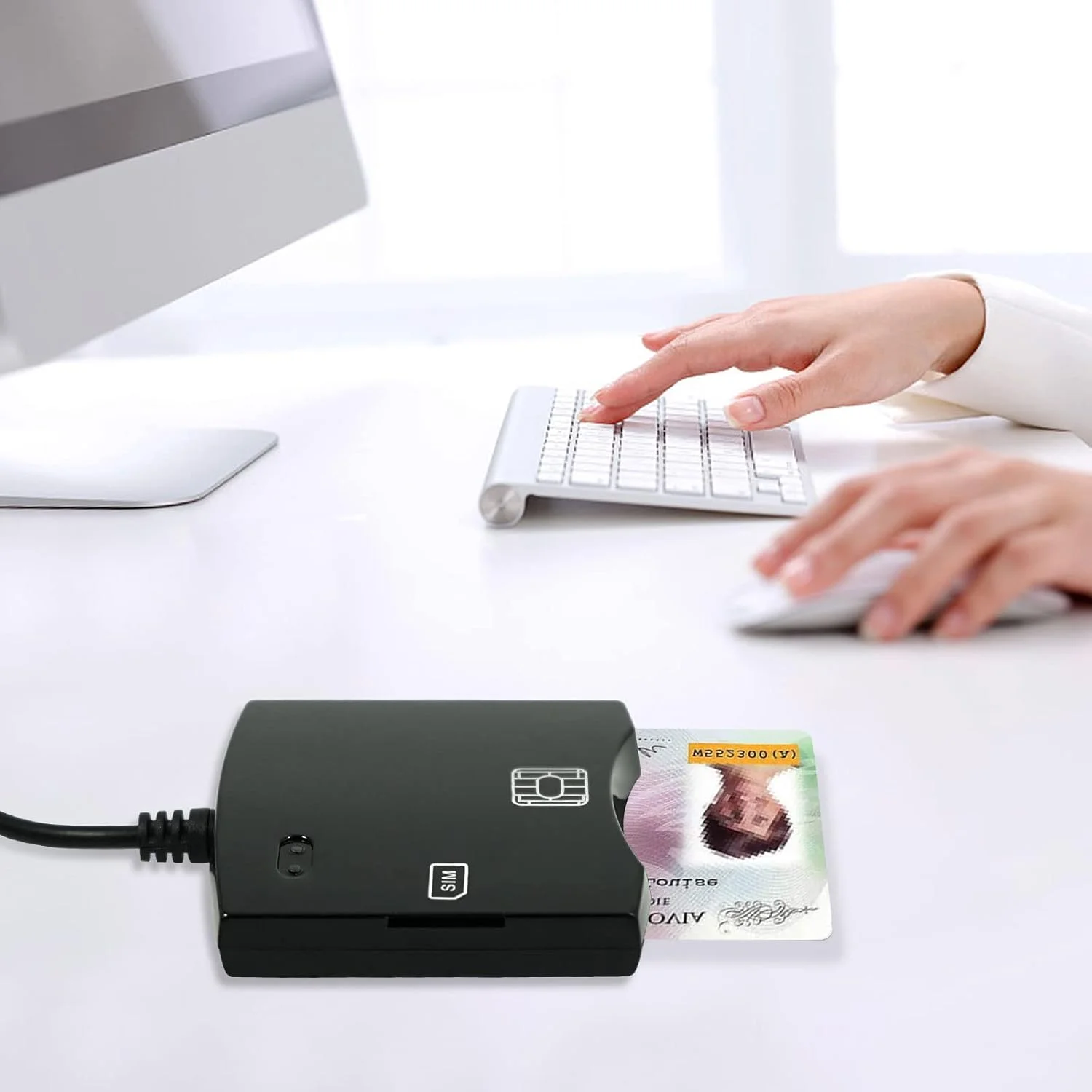 دستگاه کارت خوان هوشمند سیم کارت: کارت خوان EMV، برنامه نویس، کارت خوان USB ISO7816 برای مصارف نظامی و دولتی + کیت SDK - کارت خوان با سیستم عامل مک، ویندوز، لینوکس (مشکی) دستگاه کارت خوان هوشمند سیم کارت: کارت خوان EMV، برنامه نویس، کارت خوان USB ISO7816 برای مصارف نظامی و دولتی + کیت SDK - کارت خوان با سیستم عامل مک، ویندوز، لینوکس (مشکی)