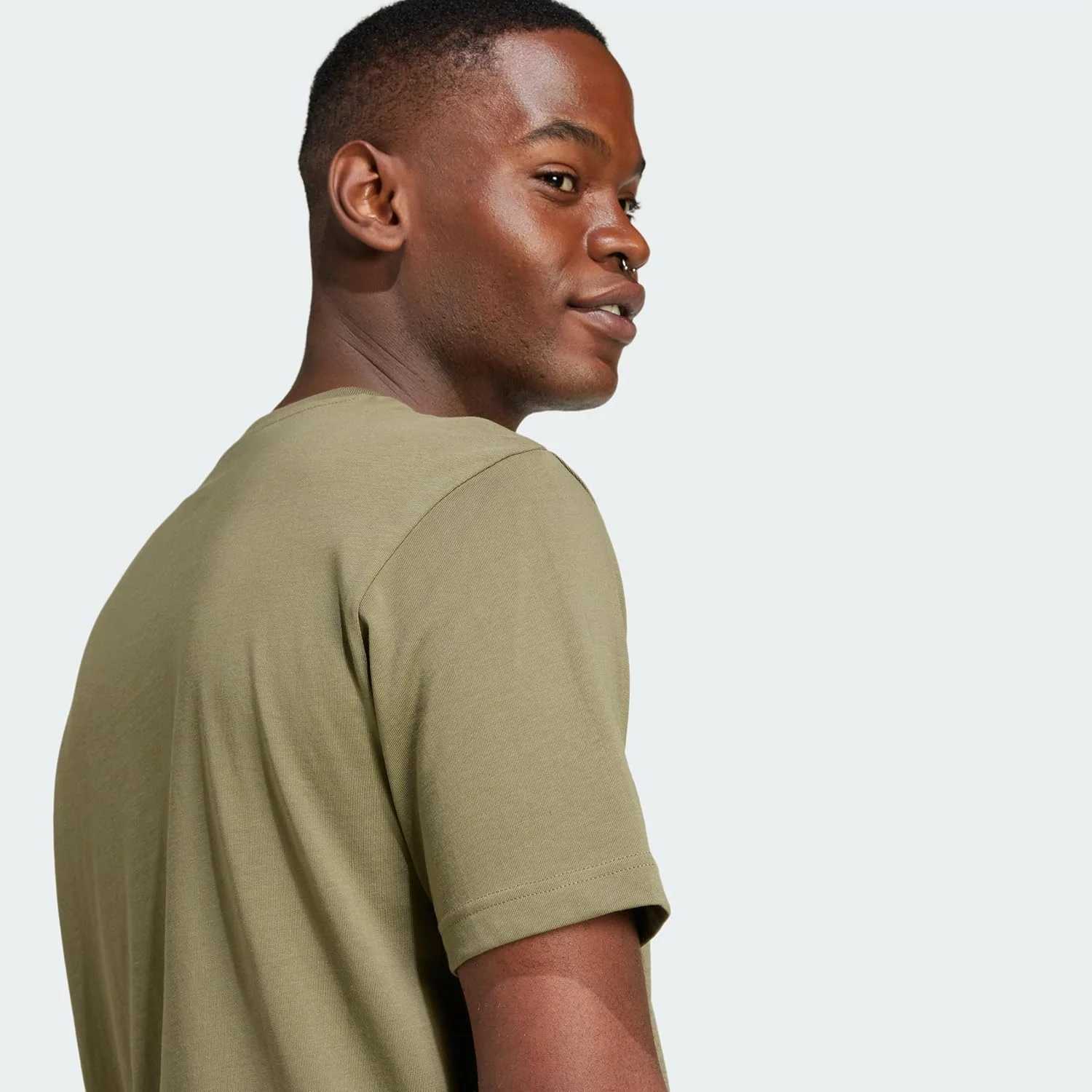 تی شرت گرافیکی مردانه آدیداس با طرح استتار