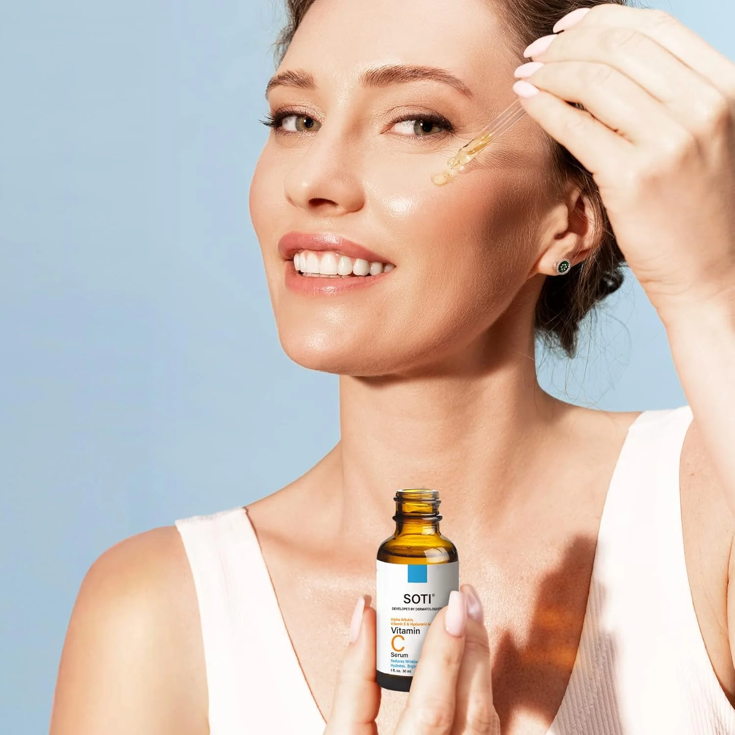 سرم ویتامین C برای صورت 20% ضد پیری | کاهش چین و چروک، لکه های تیره و آکنه، روشن کننده رنگ پوست و احیا کننده درخشش | 30 میلی لیتر سرم ویتامین C برای صورت 20% ضد پیری | کاهش چین و چروک، لکه های تیره و آکنه، روشن کننده رنگ پوست و احیا کننده درخشش | 30 میلی لیتر