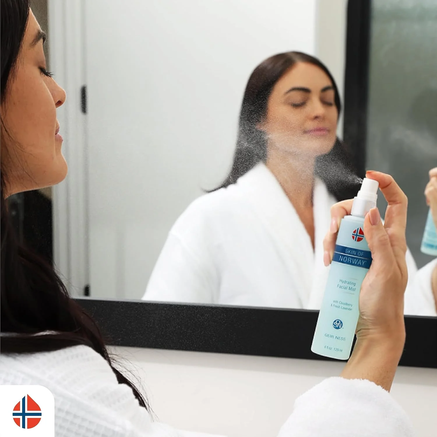 اسپری آبرسان صورت Geir Ness Skin of Norway - حاوی تمشک ابری و اسطوخودوس تازه - اسپری مرطوب کننده صورت - مراقبت تسکین دهنده و سبک