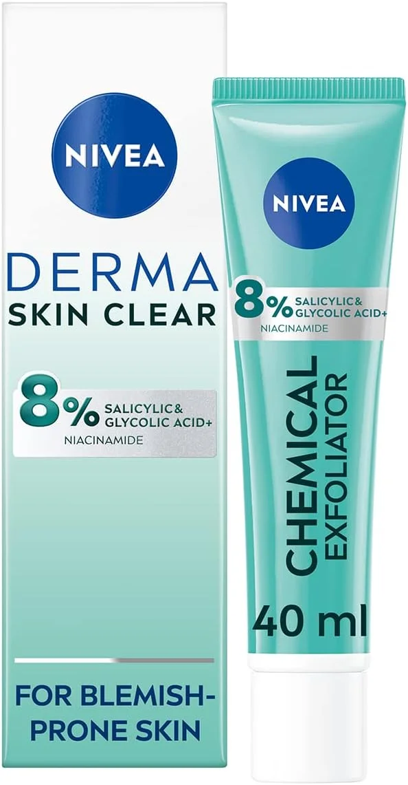 لایه بردار شیمیایی نیوآ Derma Skin Clear (40 میلی لیتر)، لایه بردار مایع حاوی 8% سالیسیلیک اسید، گلیکولیک اسید و نیاسینامید، برای کاهش و جلوگیری از لک ها