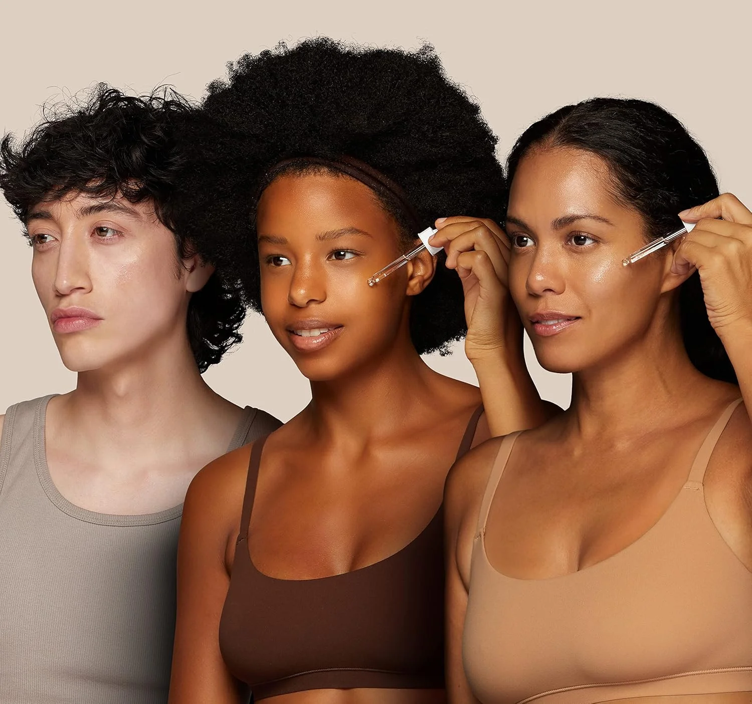 مجموعه مراقبت از صورت اوردینری شامل هیالورونیک اسید 2% + B5 (30 میلی لیتر) و نیاسینامید 10% + زینک 1% (30 میلی لیتر)