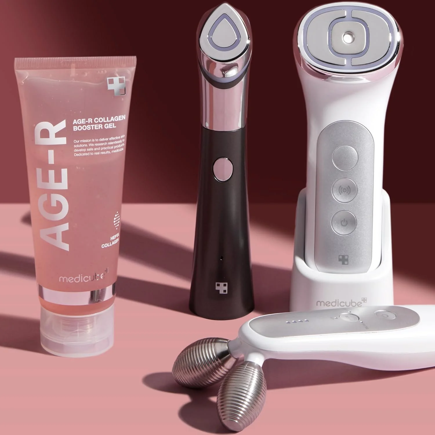 سرم ژل تقویت کننده کلاژن Age-R کیوب برای دستگاه های مراقبت از پوست - غنی شده با کپسول های درخشان کلاژن - افزایش محسوس خاصیت ارتجاعی و رطوبت رسانی پوست - مراقبت از پوست کره ای و ضد حساسیت