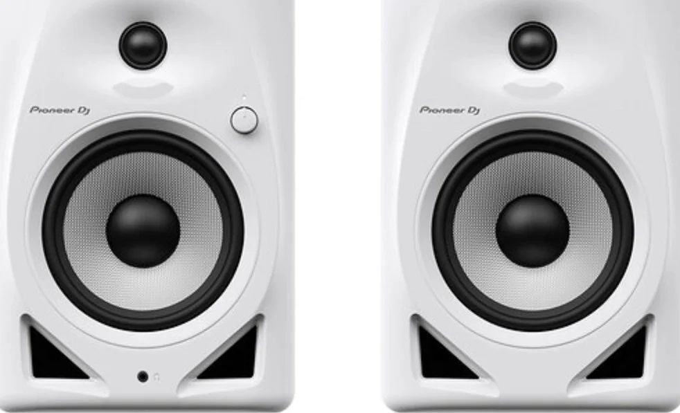 اسپیکرهای مانیتورینگ رومیزی اکتیو پایونیر DJ DM-50D، ووفر 5 اینچی، 2-Way Bass Reflex، ورودی های RCA/Mini Jack/TRS، مصرف برق 25 وات، امپدانس 10 کیلو اهم، AC 100-240V، جفت سفید | DM-50D-W