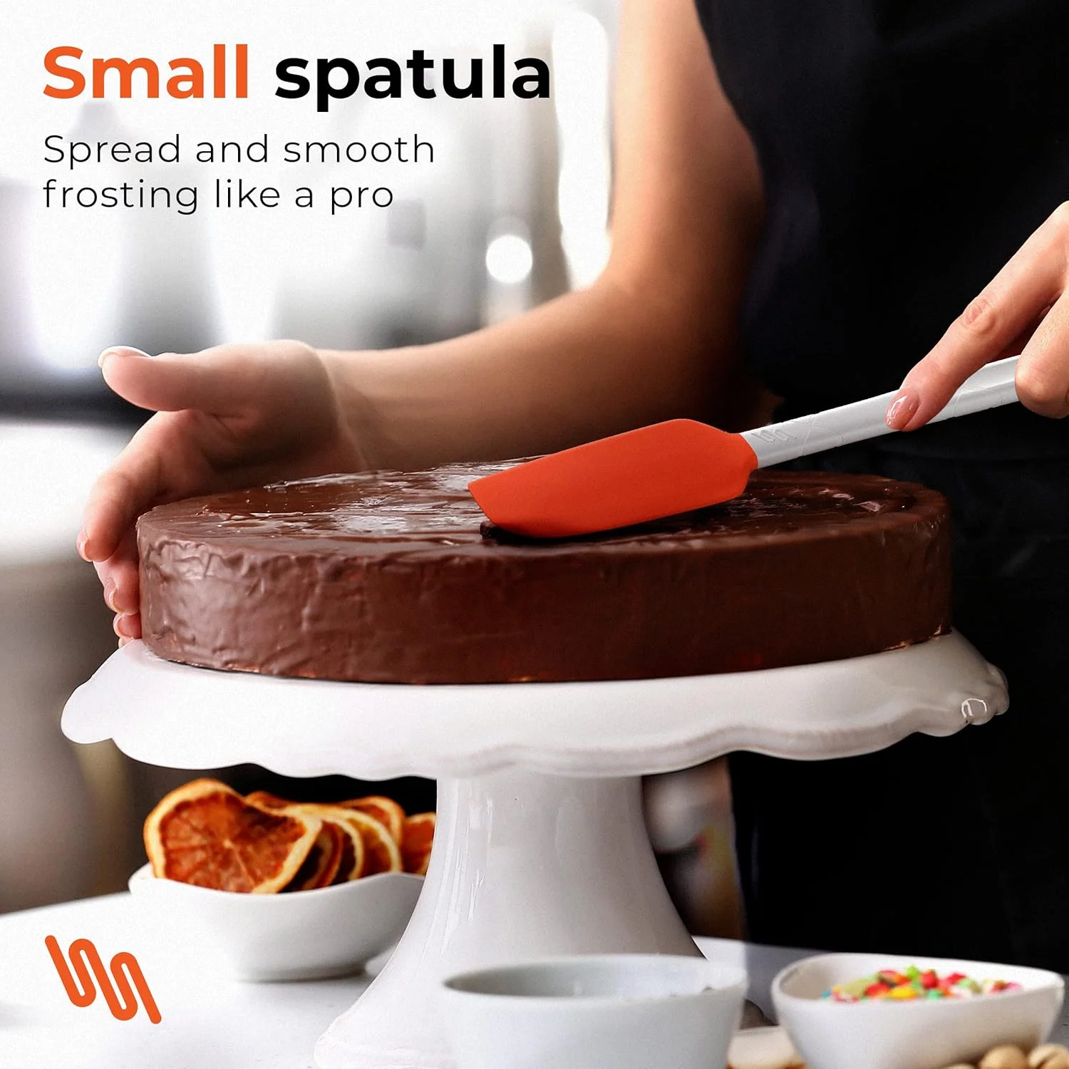 ست لیسک سیلیکونی مقاوم در برابر حرارت M KITCHEN WORLD | ابزار آشپزی سیلیکونی نچسب برای پخت و پز، شیرینی پزی و مخلوط کردن | ارگونومیک، قابل شستشو در ماشین ظرفشویی، ست 4 عددی، نارنجی