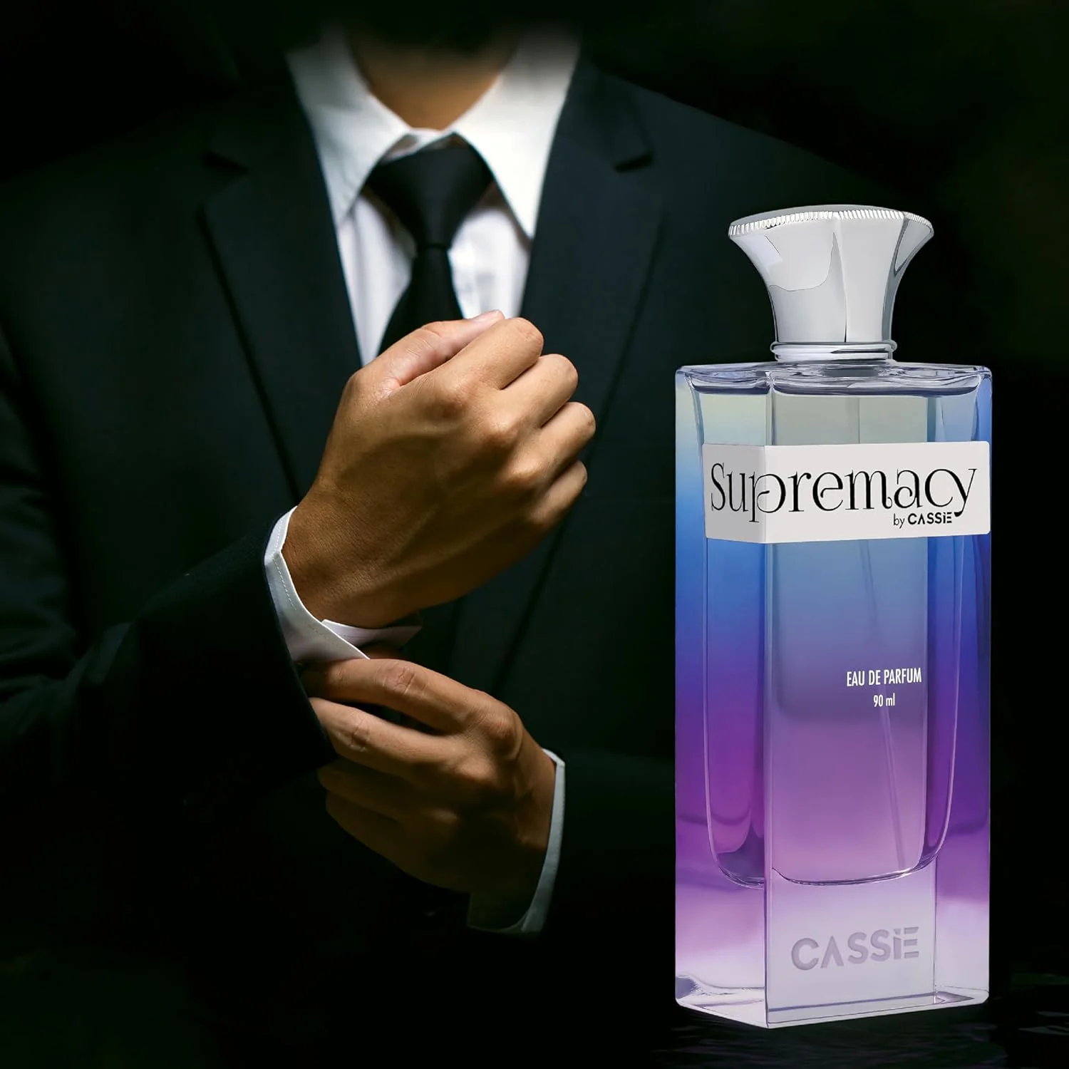 عطر مردانه سوپرمسی بای کسی - ادو پرفیوم - 90 میلی لیتر | رایحه لوکس و ماندگار با نت های ترنج، هل، چوب صندل و عنبر | عطر مردانه خاص