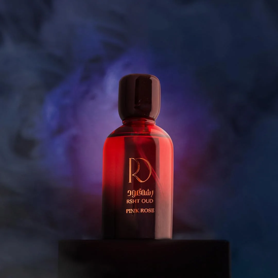 عطر رز صورتی - رایحه ملایم گل ها برای یک تجربه عطری دوست داشتنی