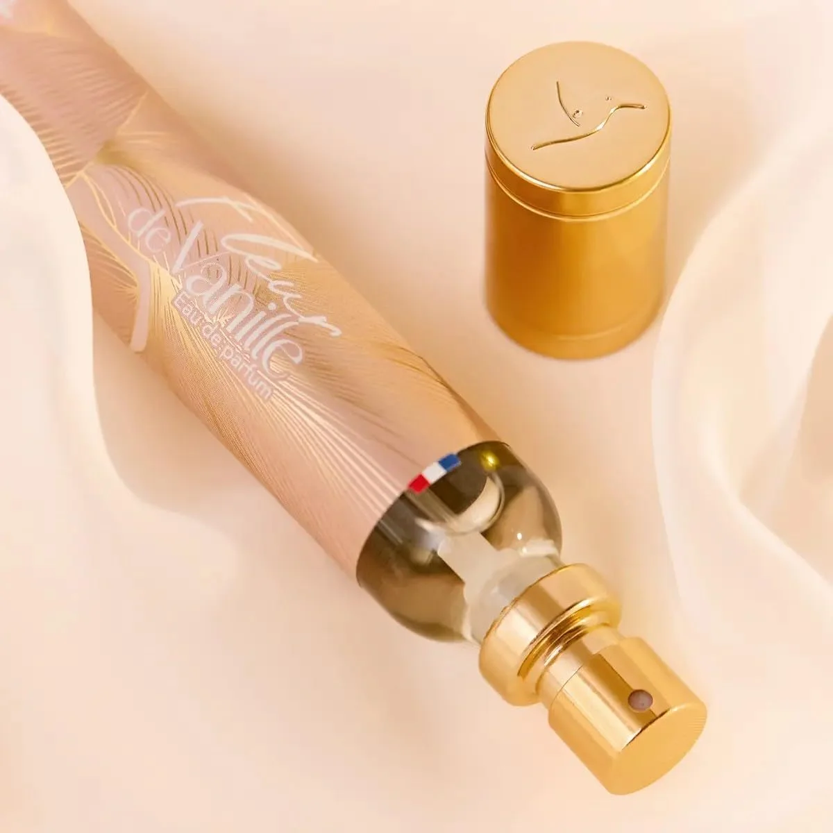 ادکلن زنانه فلور د وانیلا ادوپرفیوم 30 میلی لیتر، رایحه ملایم وانیل، وانیل ماداگاسکار، نارنگی، ارکیده - نرم، گرم، شیرین، زنانه، ظریف، گلی، ادوپت: عطر زنانه