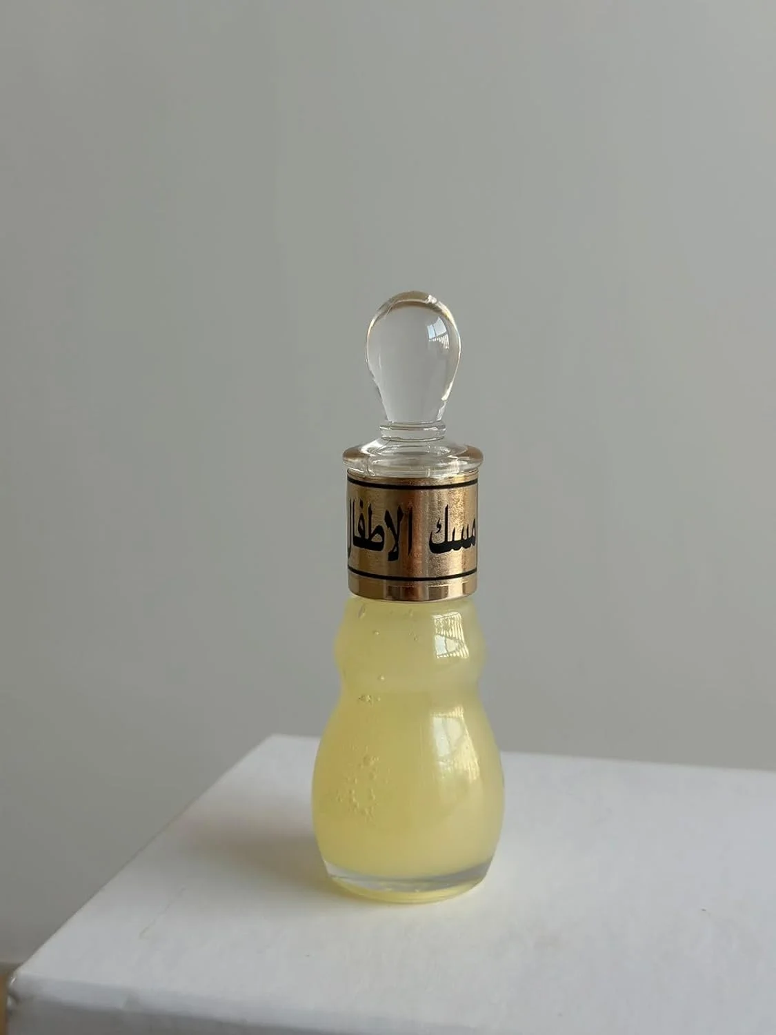مشک کودک – عطر بسیار ملایم برای پوست حساس کودک | رایحه خالص و دلپذیر برای مراقبت لطیف | عطر ایمن و آرامش بخش | عطر ممتاز ایمن برای کودک