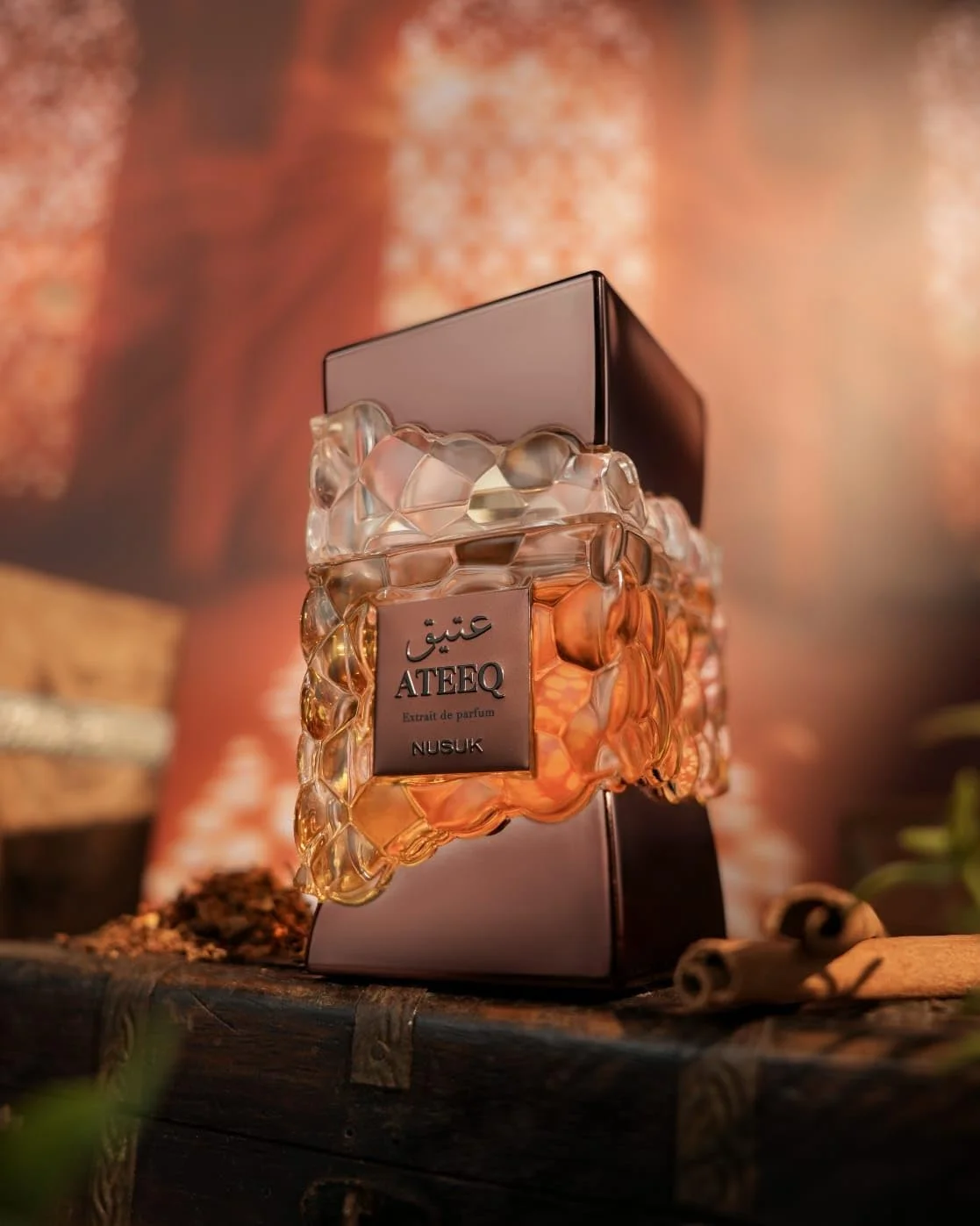 عطر مردانه عتیق از ناسوکا - ۱۰۰ میلی لیتر | ادو پرفیوم ماندگار | رایحه مرکبات، ادویه و چوب | عطری لوکس و مردانه