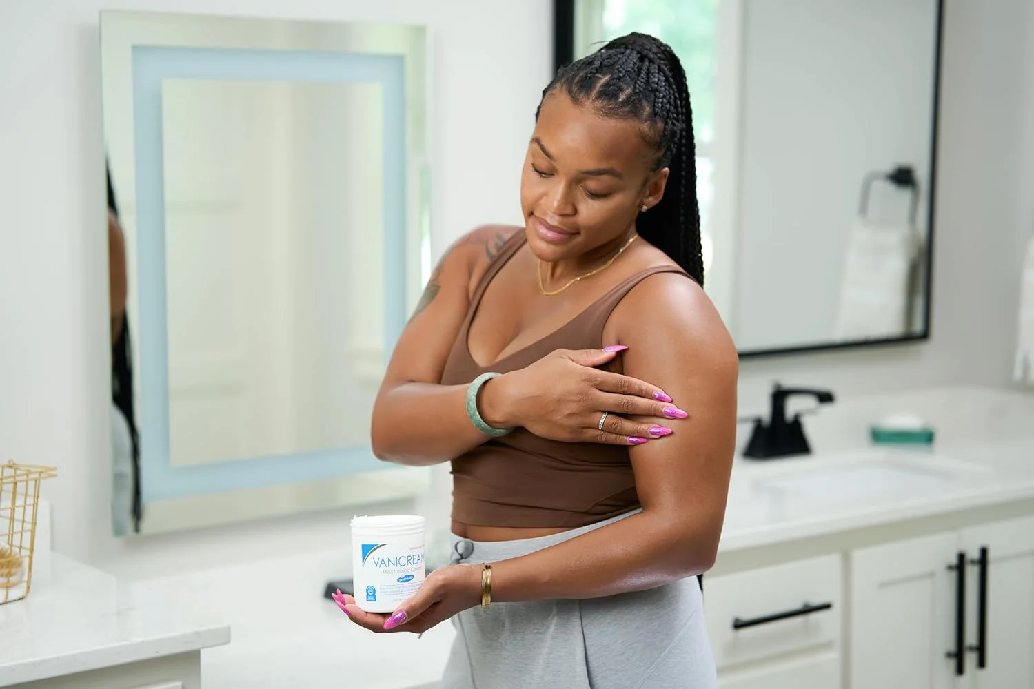 کرم مرطوب کننده پوست ونیکریم برای پوست حساس، تسکین دهنده پوست قرمز، تحریک شده یا دارای خارش، بدون رنگ، بدون عطر، بدون مواد نگهدارنده، توصیه شده توسط متخصص پوست، 2 اونس (بسته 1 عددی) کرم مرطوب کننده پوست ونیکریم برای پوست حساس، تسکین دهنده پوست قرمز، تحریک شده یا دارای خارش، بدون رنگ، بدون عطر، بدون مواد نگهدارنده، توصیه شده توسط متخصص پوست، 2 اونس (بسته 1 عددی)