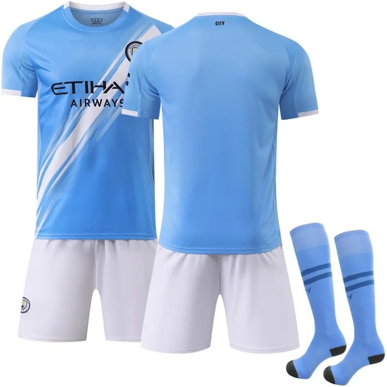 ست لباس ورزشی فوتبال مردانه، پسرانه و بچگانه ۲۰۲۵-۲۰۲۶ من سیتی (پیراهن، شورت، جوراب) - لباس ورزشی تنفسی فوتبال - آبی ست لباس ورزشی فوتبال مردانه، پسرانه و بچگانه ۲۰۲۵-۲۰۲۶ من سیتی (پیراهن، شورت، جوراب) - لباس ورزشی تنفسی فوتبال - آبی