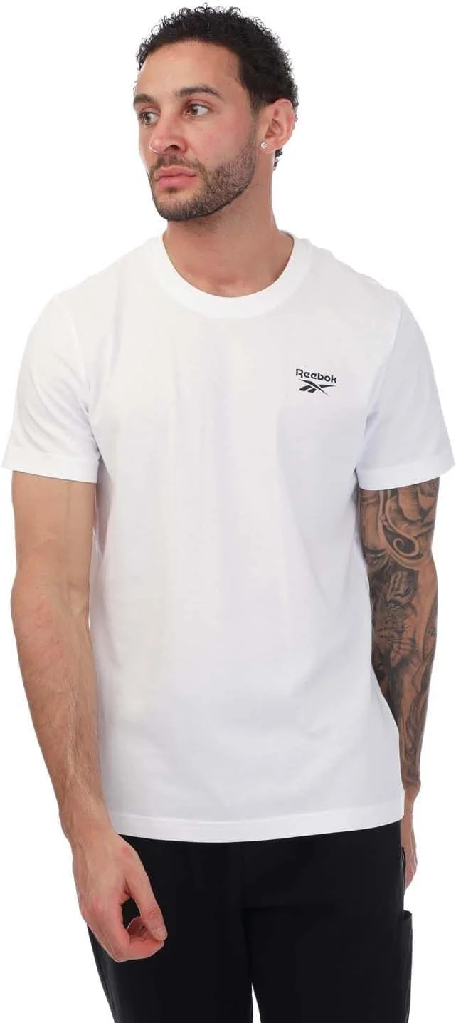 تی شرت مردانه ریباک مدل Identity با لوگوی کوچک (تک عددی)