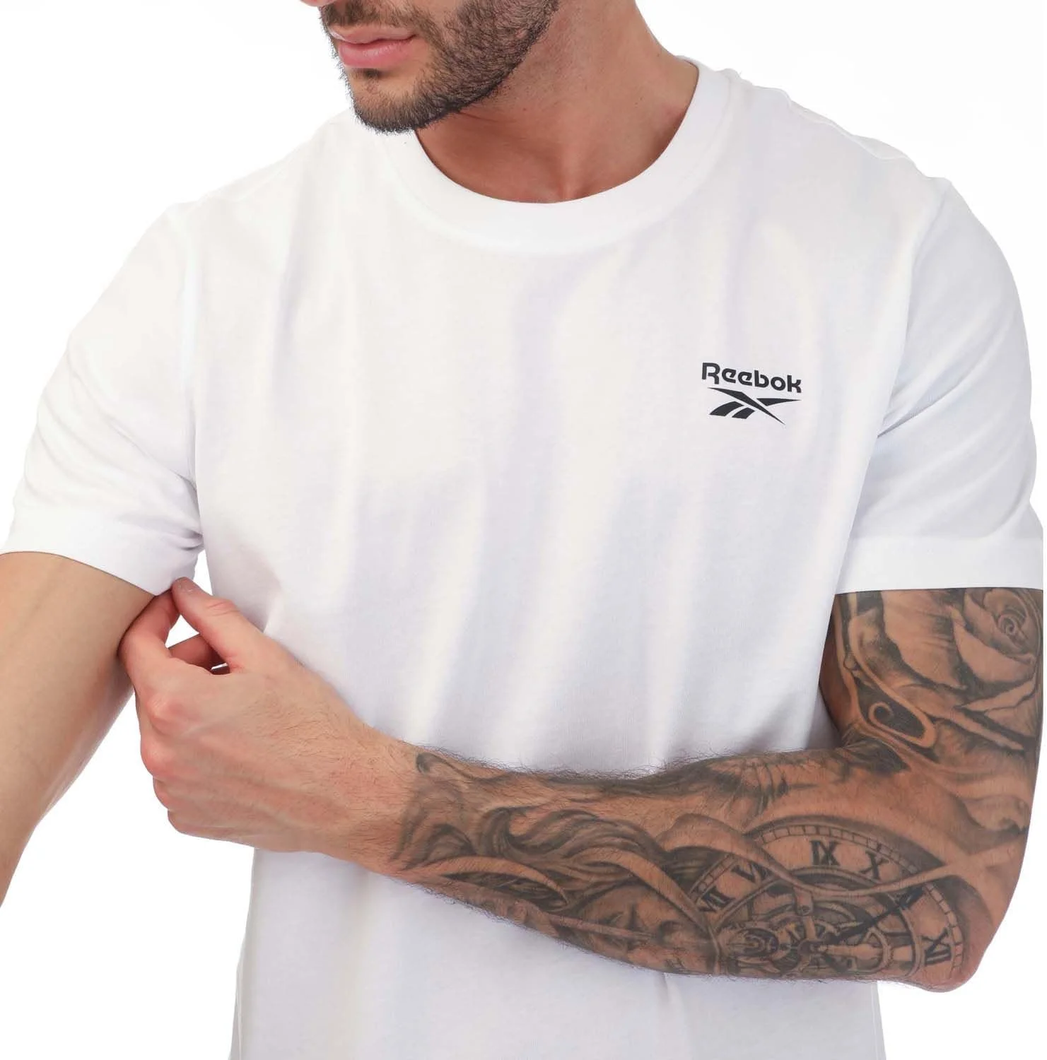 تی شرت مردانه ریباک مدل Identity با لوگوی کوچک (تک عددی)