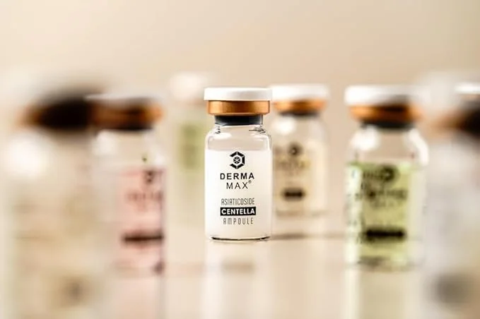 سرم تقویت کننده | آمپول درمانی ممتاز 8 میلی لیتر | ایده آل برای میکرونیدلینگ با درمارولر، درماپن یا MTS | مخصوصاً برای پوست های دارای مشکل و درمان جوش/ساخت کره