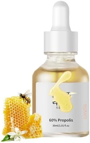 سرم صورت درخشان کننده با پروپولیس و نیاسینامید، فرمول مراقبت از پوست کره ای، پوست کدر را هدف قرار داده و رنگ چهره را روشن می کند، مناسب برای انواع پوست، درمان ملایم و مغذی صورت