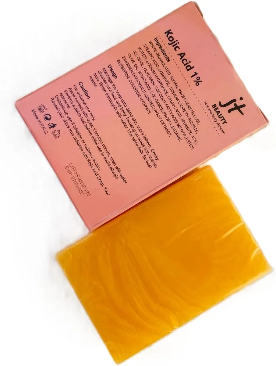 کیت صابون لاکچری ۱% کوجیک اسید با زردچوبه برای لکههای تیره - ۲ عدد صابون بزرگ ۱۰۰ گرمی به همراه اسکراب، دستکش لایه بردار و کیسه صابون - بسته بندی شده به عنوان هدیه کیت صابون لاکچری ۱% کوجیک اسید با زردچوبه برای لکههای تیره - ۲ عدد صابون بزرگ ۱۰۰ گرمی به همراه اسکراب، دستکش لایه بردار و کیسه صابون - بسته بندی شده به عنوان هدیه