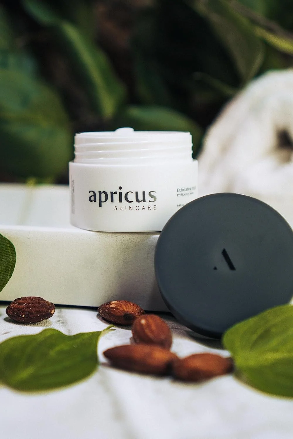 اسکراب لایه بردار صورت مردانه Apricus Skincare | کرم از بین برنده پوست مرده و جوش سرسیاه | شستشوی لایه بردار صورت و اسکراب جوش سرسیاه مردانه | لایه بردار صورت بر پایه سنگ پا برای منافذ مسدود شده، 25 گرم