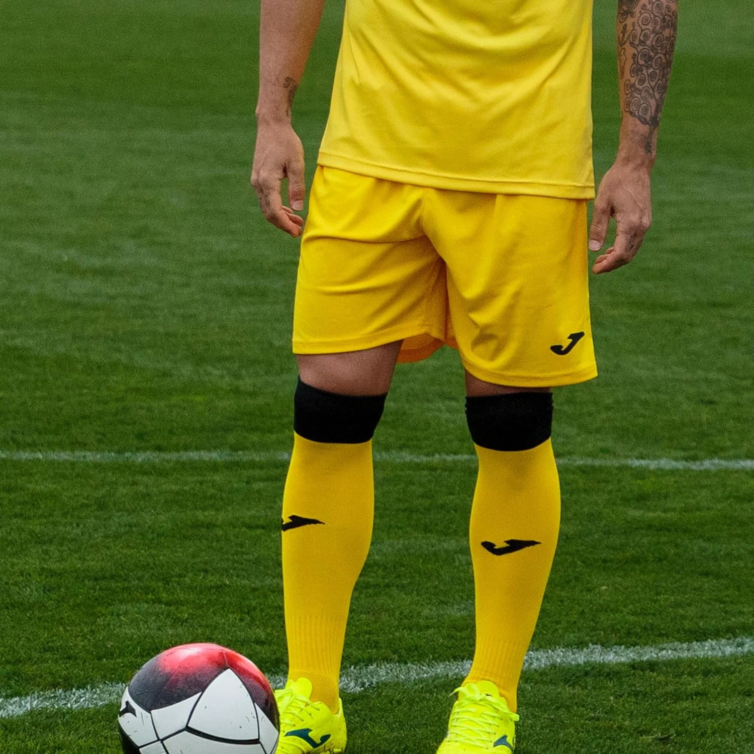 شورت ورزشی تیم جوما مدل 100053.900 - زرد/زرد، سایز ایکس اسمال شورت ورزشی تیم جوما مدل 100053.900 - زرد/زرد، سایز ایکس اسمال