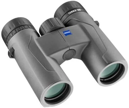 دوربین شکاری زایس 8x32 Terra ED (خاکستری) به همراه بسته تمیز کننده لنز زایس