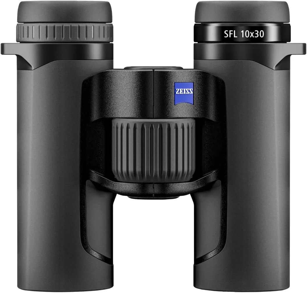 دوربین دوچشمی زایس SFL 10x30، سبک وزن، جمع و جور، ضد آب، شیشه با پوشش و وضوح فوق العاده بالا برای تماشای پرندگان و شکار در نور کم و مشاهده حیات وحش با SmartFocus، مشکی