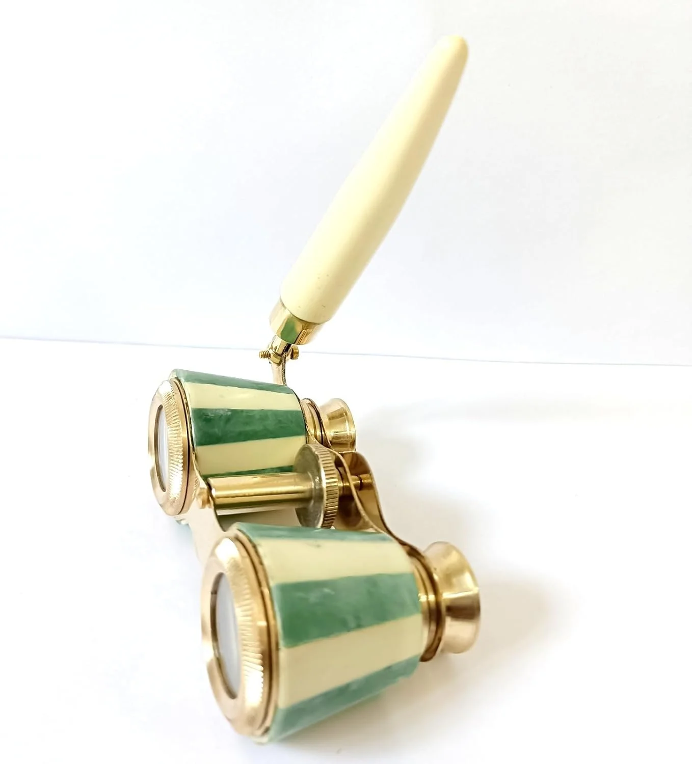 دوربین تئاتر قدیمی، طراحی راه راه برنجی و سبز، دسته عاجی دوربین تئاتر قدیمی، طراحی راه راه برنجی و سبز، دسته عاجی