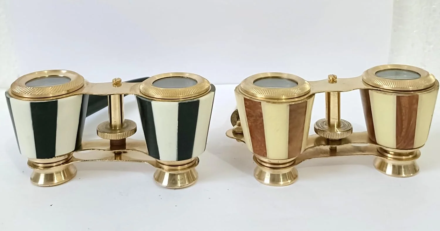 دوربین تئاتر دسته دار با طراحی قدیمی، فلز رنگ برنجی