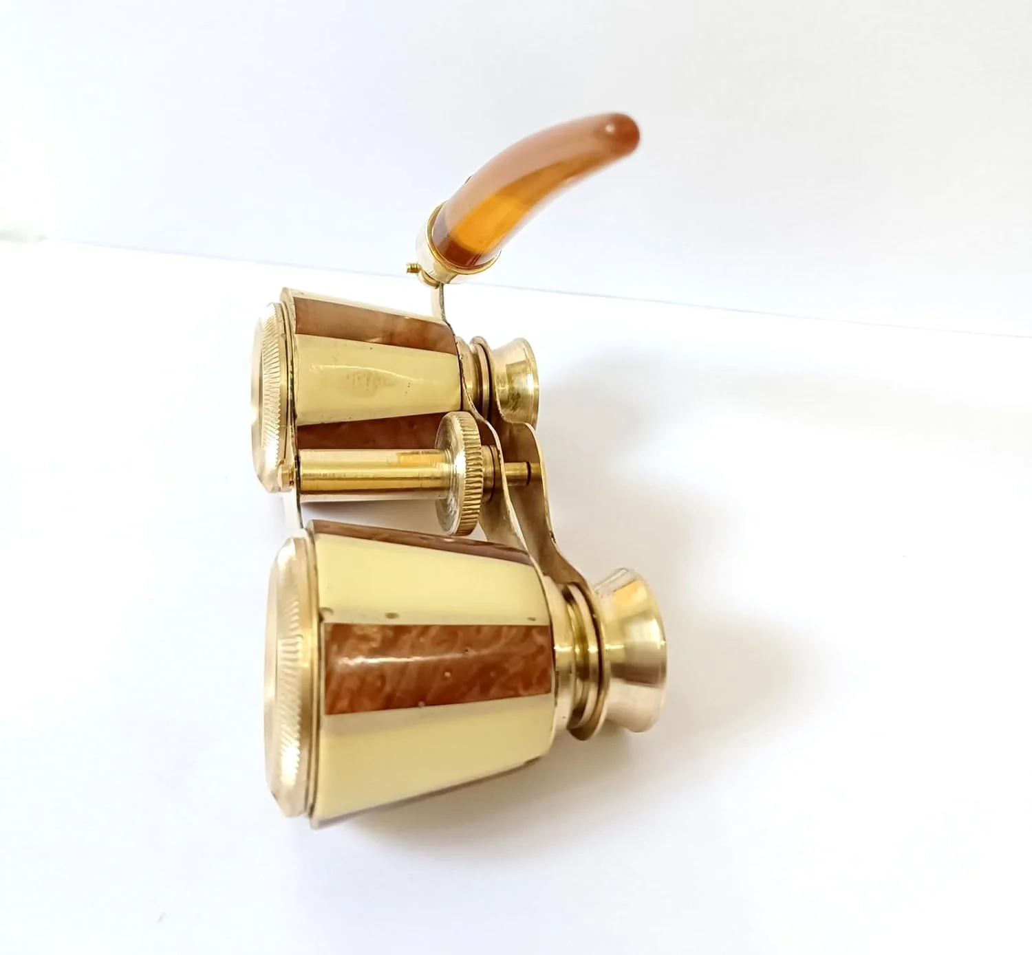 دوربین تئاتر سبک قدیمی، دوربین دوچشمی برنجی طلایی با دسته، طراحی کلاسیک تزئینی