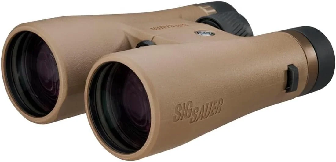 دوربین شکاری SIG SAUER Canyon HD مقاوم در برابر مه و آب با استاندارد IPX-7، قابل نصب روی سه پایه، دارای لنزهای چند لایه، بند هارنس، پوشش ها و کیف، رنگ خاکی تیره - 12x50mm