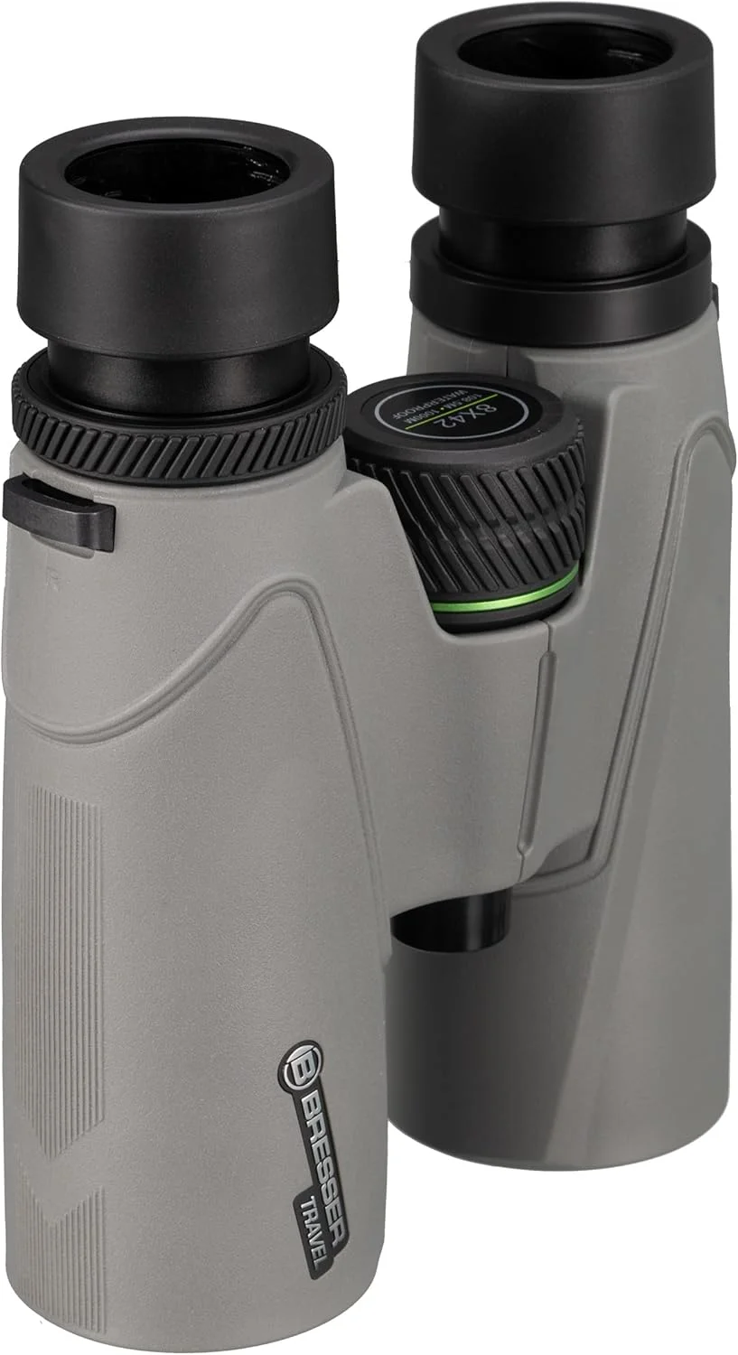 دوربین شکاری مسافرتی Bresser با بزرگنمایی 8 برابر، لنز 42 میلی‌متری، منشورهای BaK-4، ضد آب IPX7، پر شده با نیتروژن، چشمی‌های چرخشی