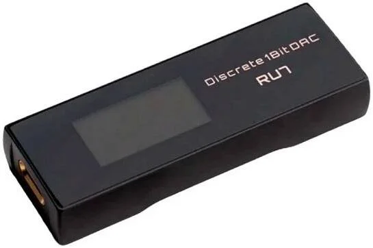 Cayin RU7 دانگل آمپ/DAC USB قابل حمل با DAC نردبانی مقاومتی 1 بیتی، پشتیبانی از DSD64/128/256، صفحه نمایش OLED و کیف چرمی، مشکی | RU7