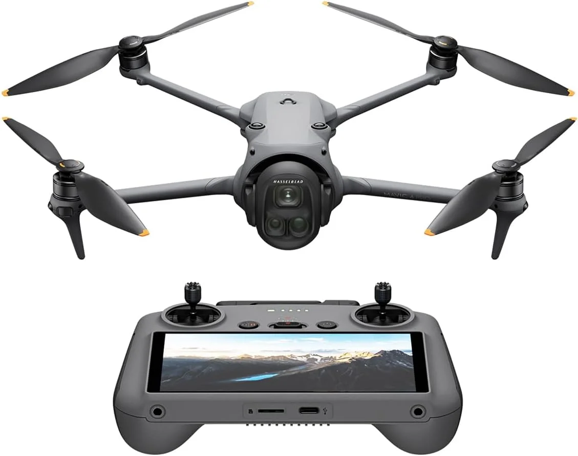 DJI Mavic 4 Pro با DJI RC 2، پهپاد پرچمدار سه دوربینه با دوربین 100 مگاپیکسلی 4/3 CMOS Hasselblad، انتقال ویدیو 30 کیلومتری، حداکثر زمان پرواز 51 دقیقه، نسخه امارات