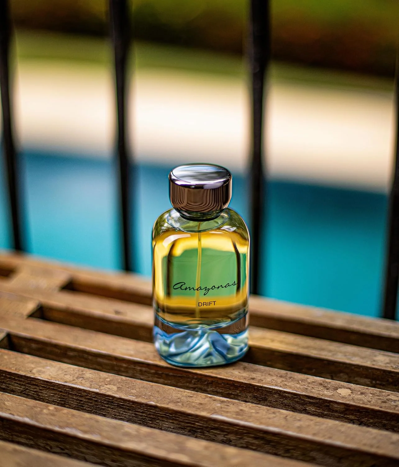 عطر مردانه آمازوناس دریفت عربین - عطر مردانه عربی با ماندگاری طولانی، عطر عود عربی سایز مسافرتی 2024، عطرهای میوه ای و اورجینال، رایحه های گلی خاورمیانه ای دبی