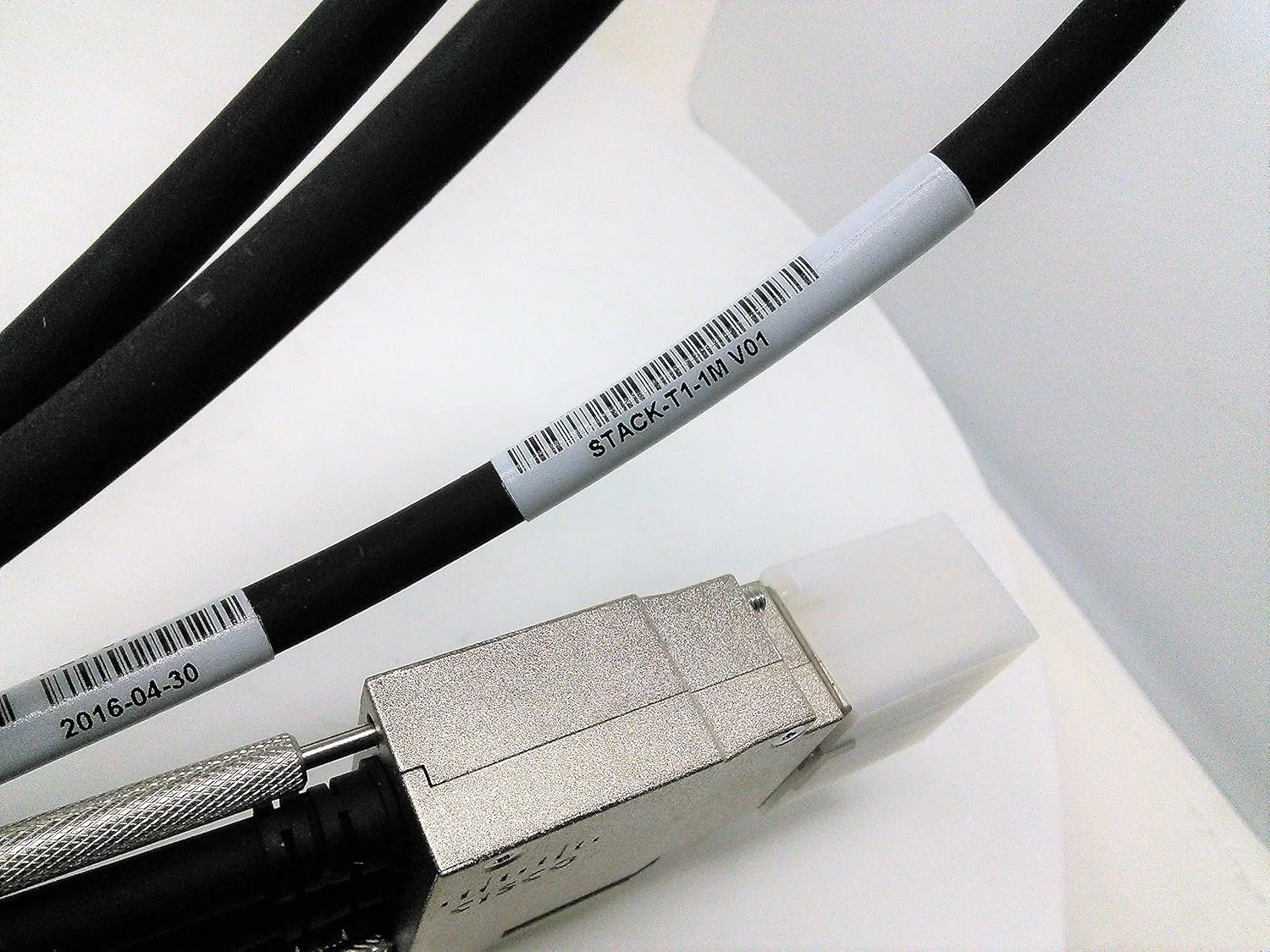 کابل استکینگ جایگزین برای سیسکو STACK-T1-1M طول 1 متر کابل استکینگ جایگزین برای سیسکو STACK-T1-1M طول 1 متر