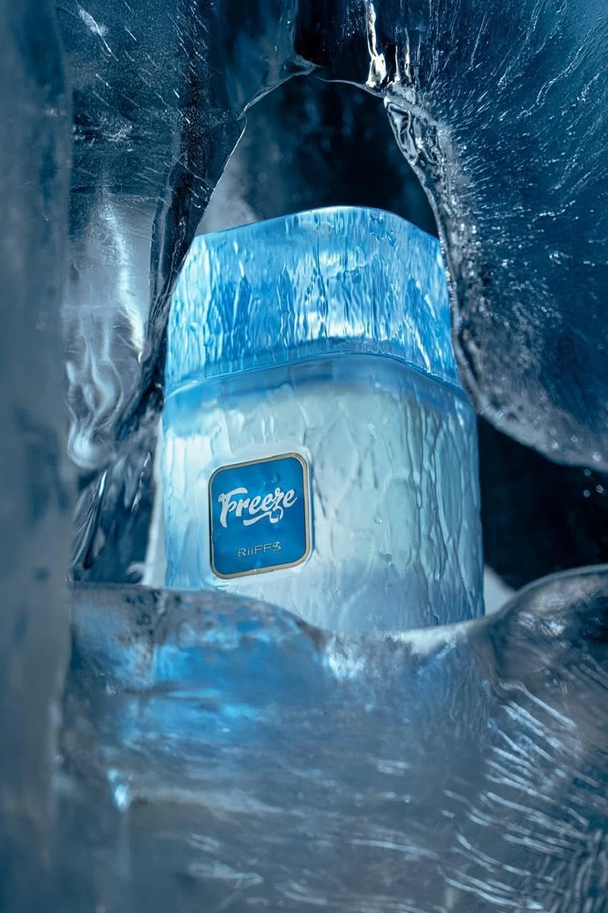 عطر ریفز فریز اکستریت د پرفیوم ۱۰۰ میلی لیتر | عطر ماندگار унисекс | رایحه مرکبات تازه، نعناع و کهربا | رایحه премиум روز تا شب برای آقایان و بانوان | اسپری ادو پرفیوم