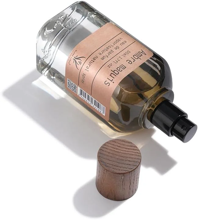 ادکلن آمبر ماکیو | عطر لوکس унисекс برای آقایان و بانوان | ۵۰ میل | رایحه ماندگار با عنبر، عود و چوب سدر ادکلن آمبر ماکیو | عطر لوکس унисекс برای آقایان و بانوان | ۵۰ میل | رایحه ماندگار با عنبر، عود و چوب سدر