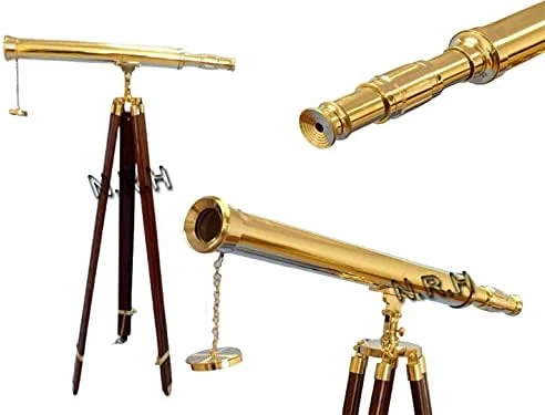تلسکوپ برنجی ایستاده دریایی با سه پایه چوبی قهوه ای، تلسکوپ ناخدا برای دکوراسیون منزل