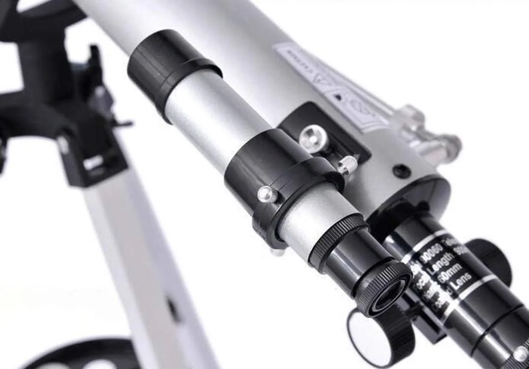 تلسکوپ نجومی، تک چشمی انکساری، تلسکوپ 675X با وضوح بالا، دهانه ماه، دو منظوره آسمان و زمین