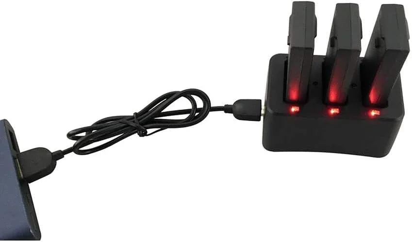 شارژر مشکی 3 در 1 برای باتری لیتیومی پهپاد چهار محوره تلو شارژر مشکی 3 در 1 برای باتری لیتیومی پهپاد چهار محوره تلو