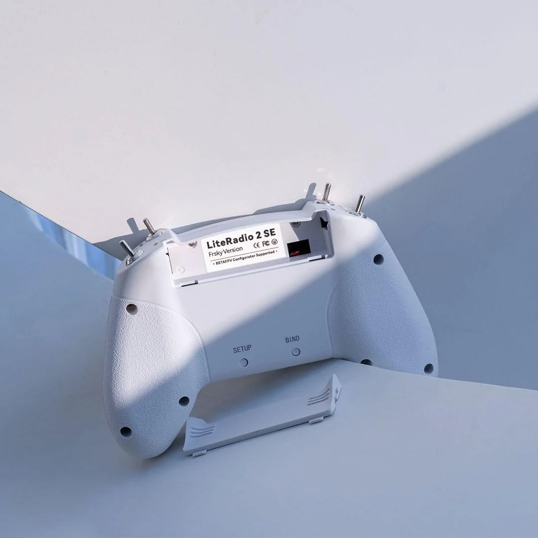 رادیو کنترلر BETAFPV LiteRadio 2 SE Frsky D16، باتری داخلی 1000mAh، پشتیبانی از شبیه ساز FPV، بروزرسانی سیستم عامل، کالیبره جوی استیک، BETAFPV Configurator V2، برای FPV RC Drone