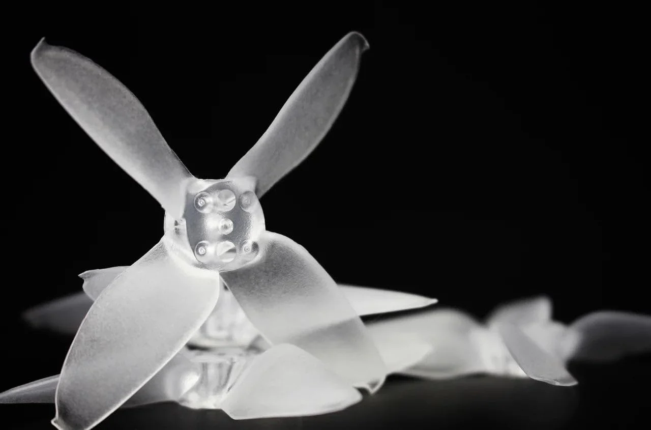 پروانه های مسابقه ای 4 پره 2 اینچی EMAX Avan Micro (12 عدد چرخش راست / 12 عدد چرخش چپ) (قرمز)