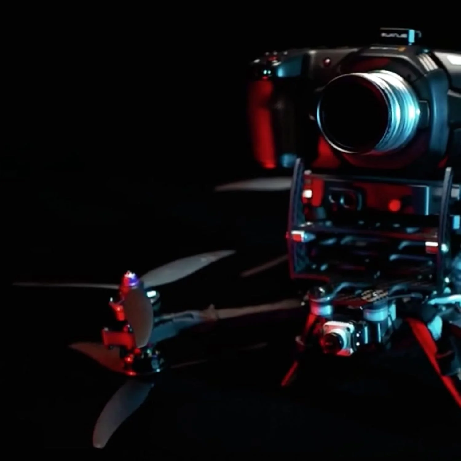 پروانه‌های 3 پره 7.5 اینچی نایلونی تقویت شده با فایبرگلاس Gemfan 7535 برای پهپادهای سینه‌لیفتر FPV یا ماکروکواد (مشکی، 8 عدد - 4 عدد CW، 4 عدد CCW)